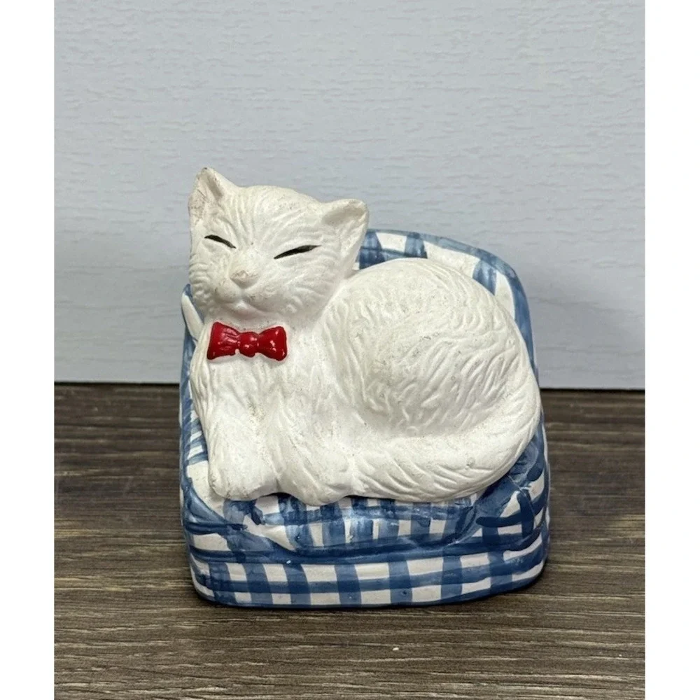Vintage Ceramic Cat‎ on Chair Salt & Pepper Shakers Blue Gingham Set